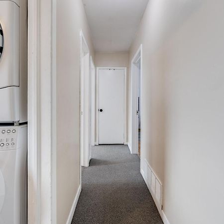 Eglinton West Guest Suite 토론토 외부 사진