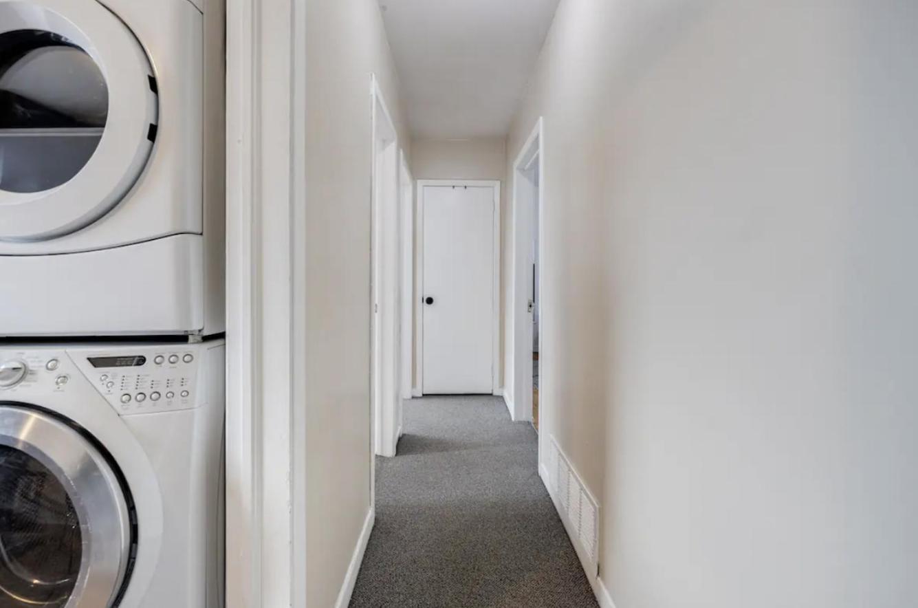 Eglinton West Guest Suite 토론토 외부 사진