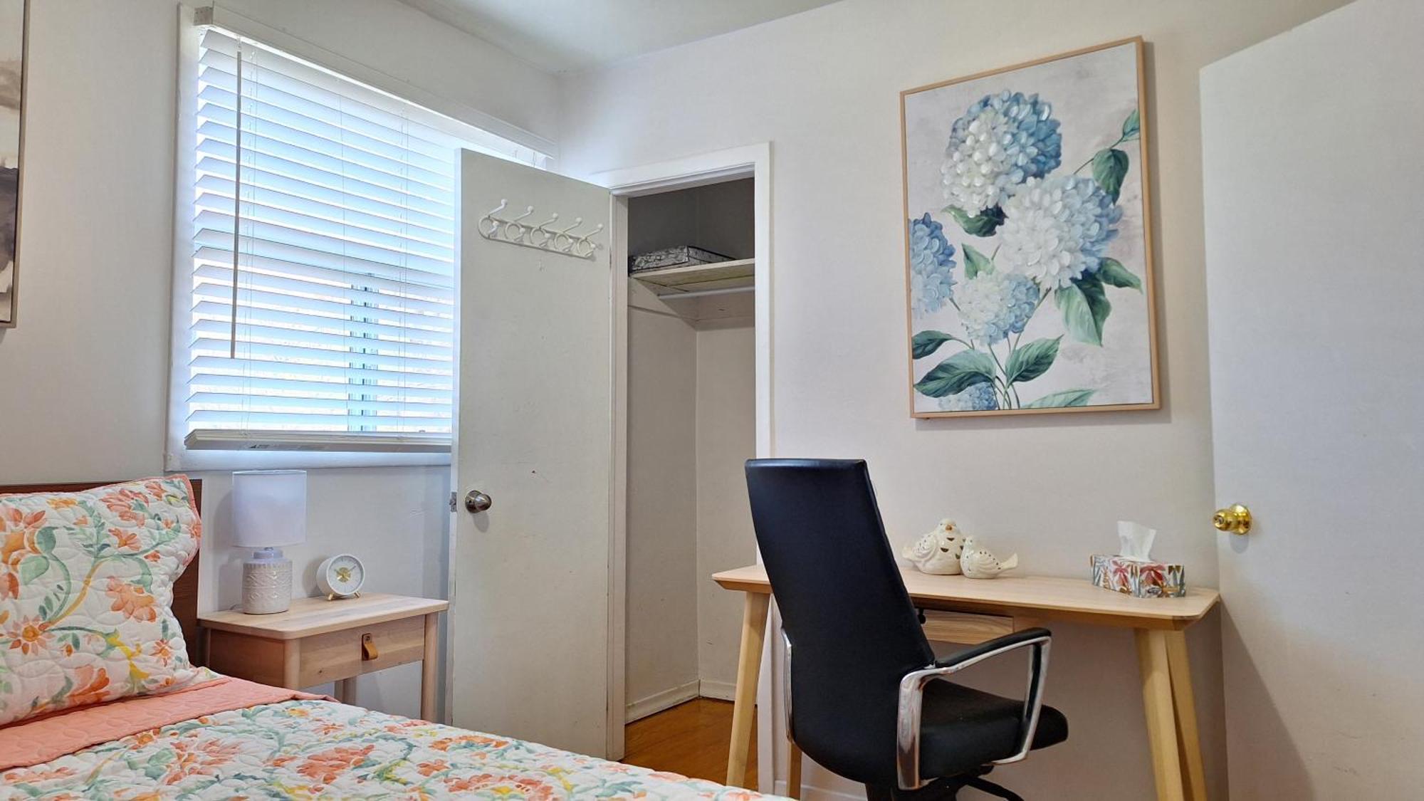 Eglinton West Guest Suite 토론토 외부 사진