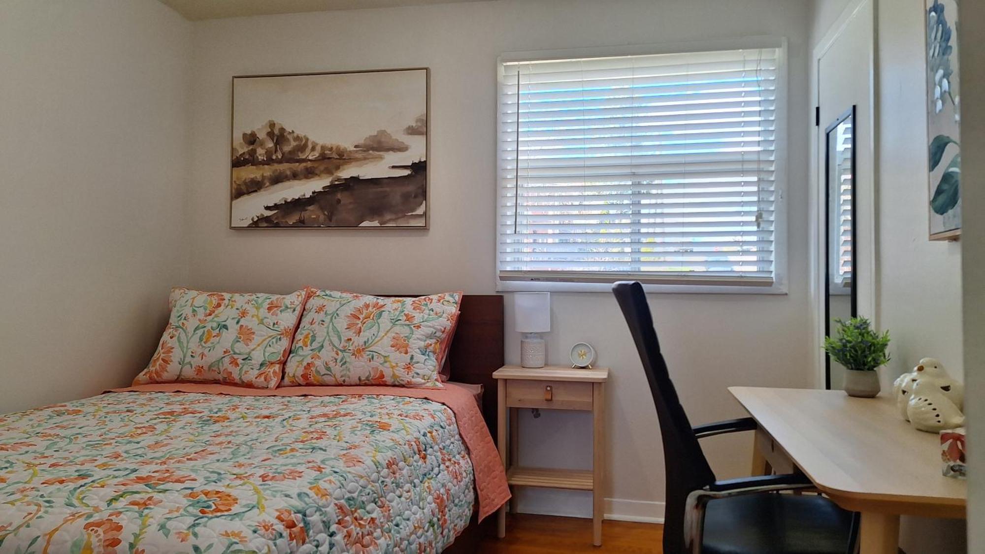 Eglinton West Guest Suite 토론토 외부 사진